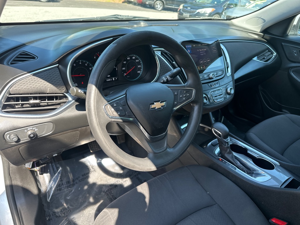 Vehicle image 26 of 43