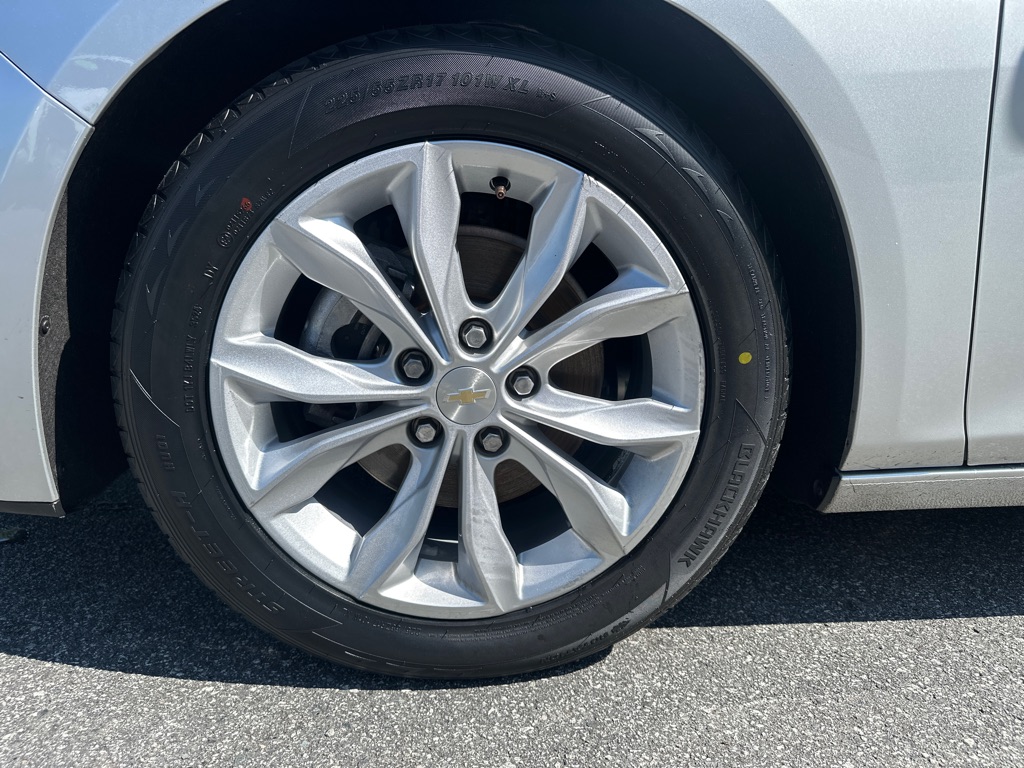 Vehicle image 11 of 43