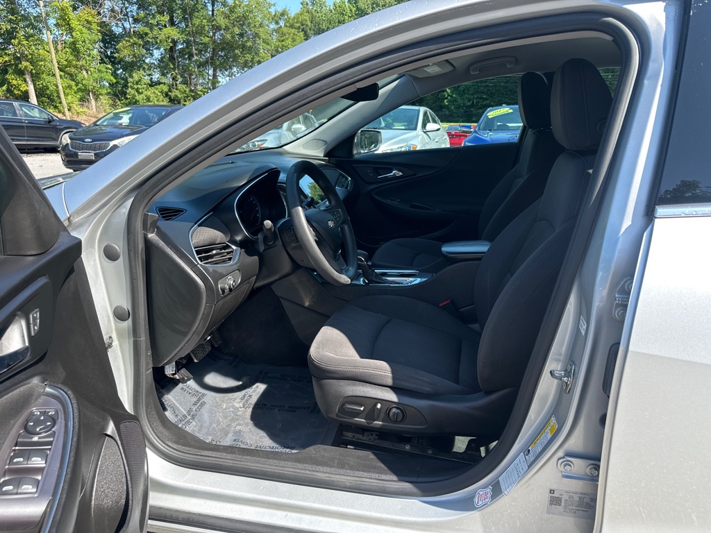 Vehicle image 24 of 43