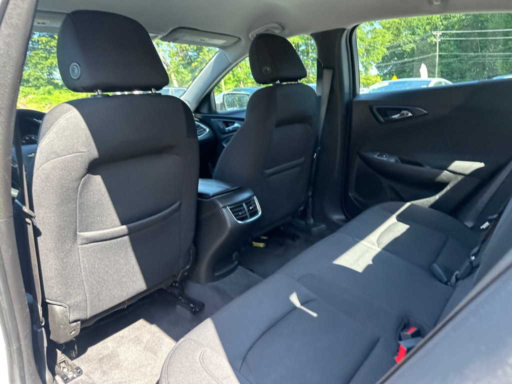 Vehicle image 19 of 43