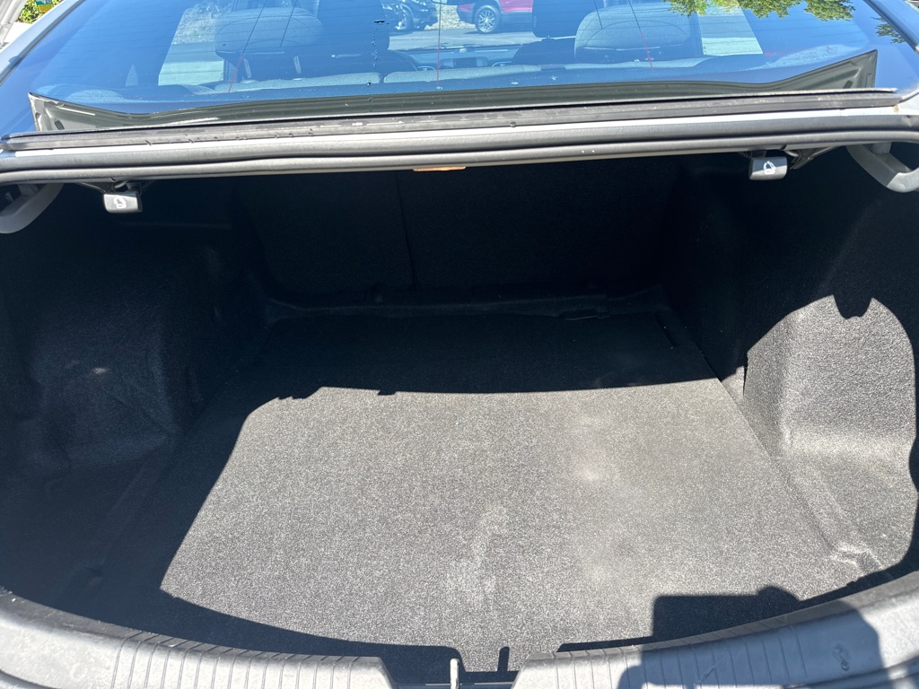Vehicle image 14 of 43