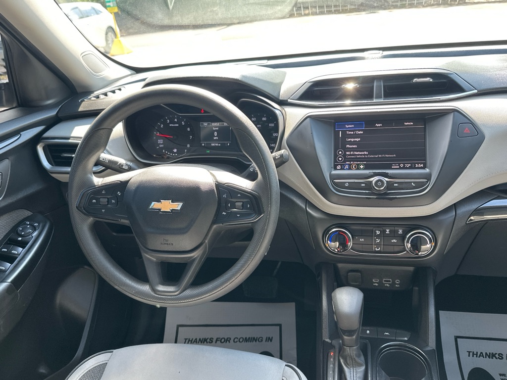 Vehicle image 25 of 37