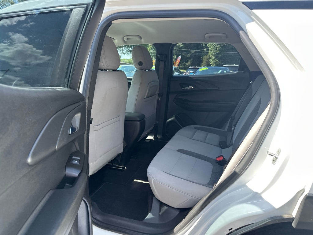 Vehicle image 11 of 37