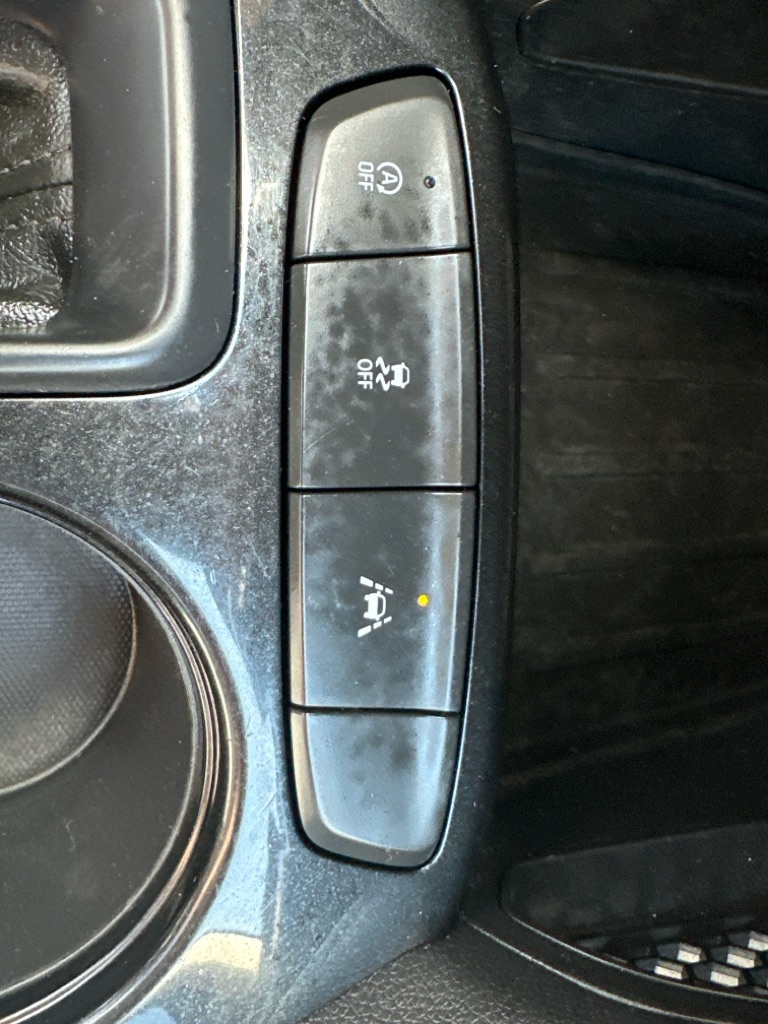 Vehicle image 30 of 37