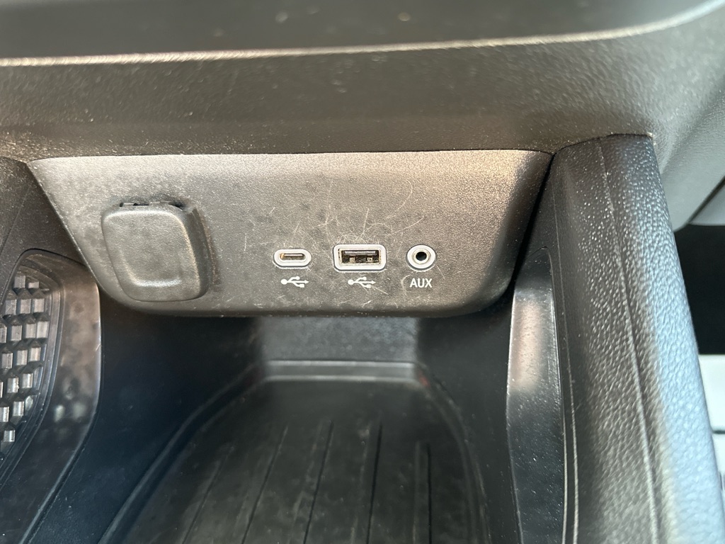 Vehicle image 29 of 37