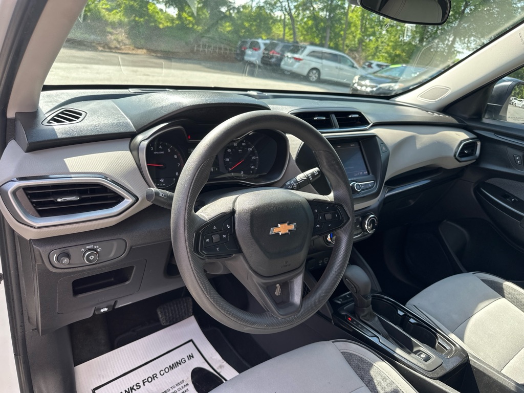Vehicle image 10 of 37