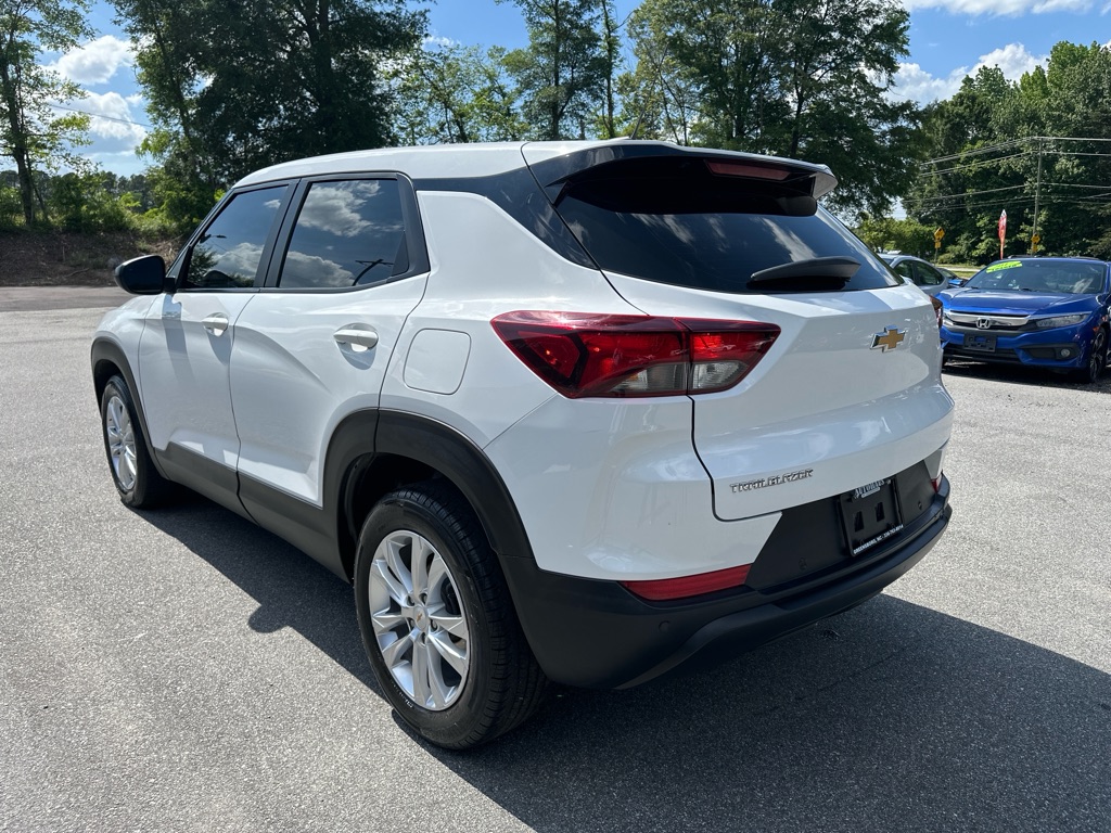 Vehicle image 6 of 37