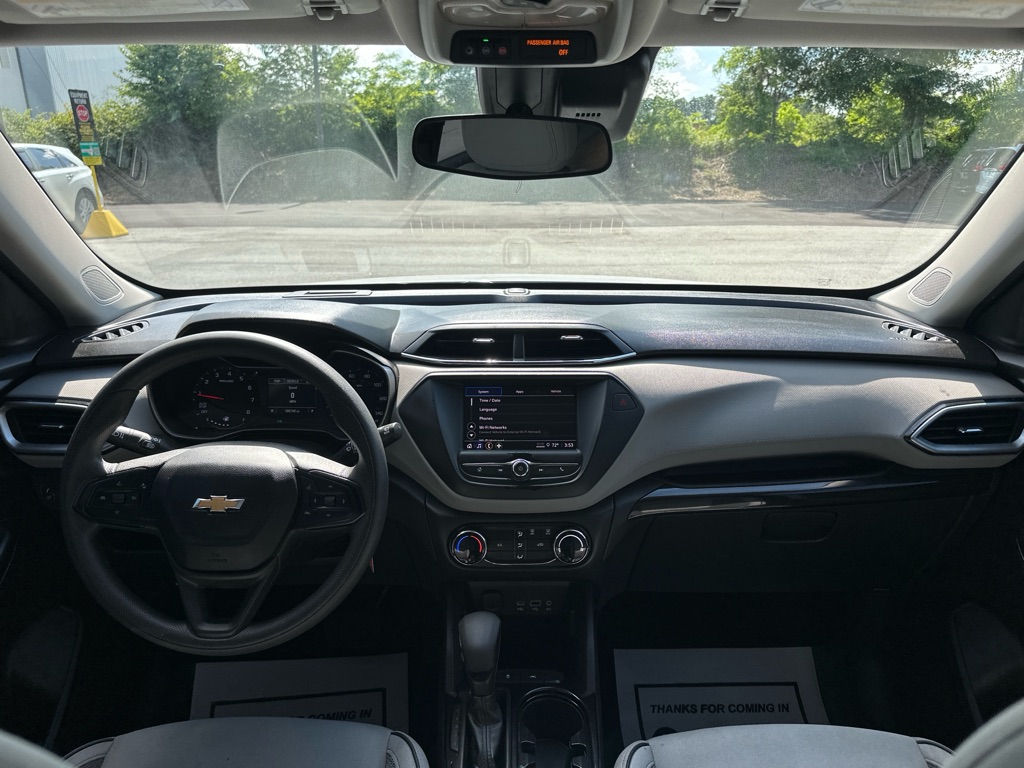 Vehicle image 19 of 37