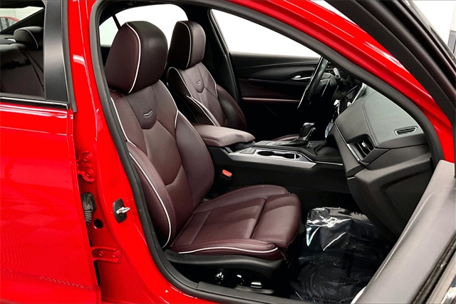 Vehicle image 11 of 38