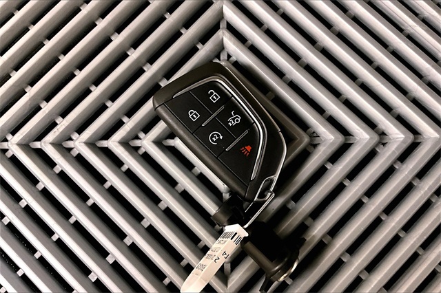 Vehicle image 30 of 38