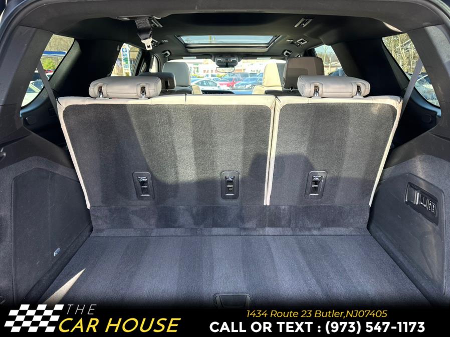 Vehicle image 21 of 46