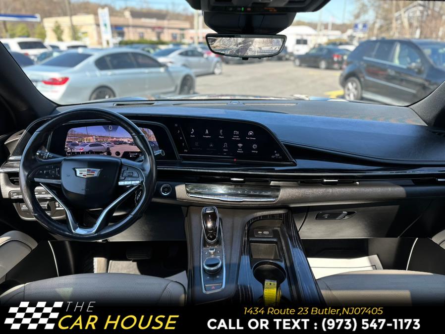 Vehicle image 27 of 46