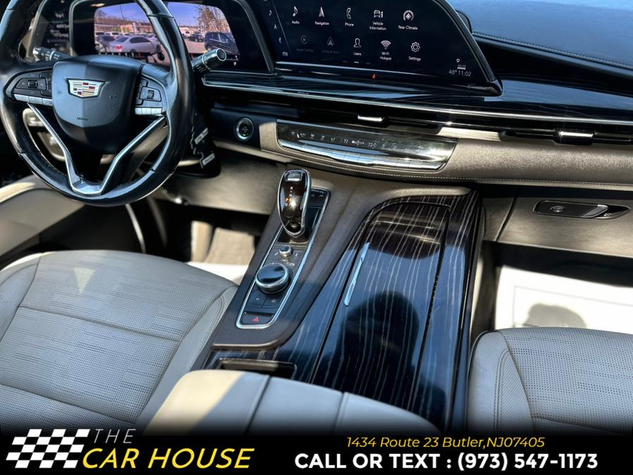 Vehicle image 33 of 46