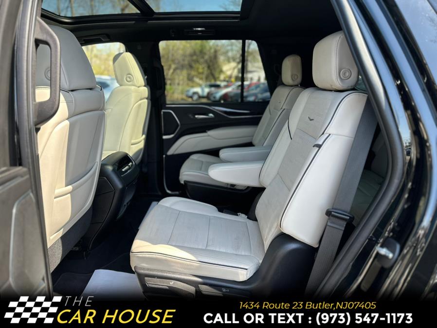 Vehicle image 16 of 46