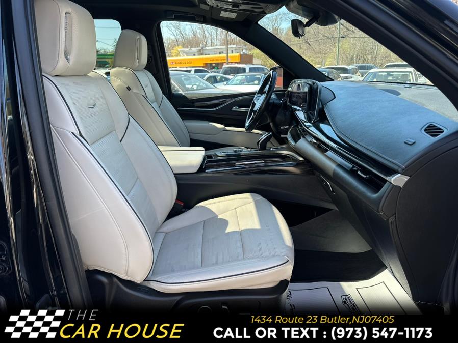 Vehicle image 25 of 46