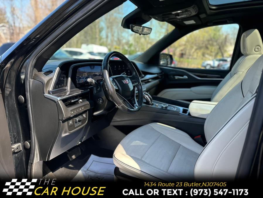 Vehicle image 13 of 46