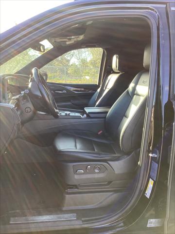 2021 Cadillac Escalade Luxury Image 14 of 34