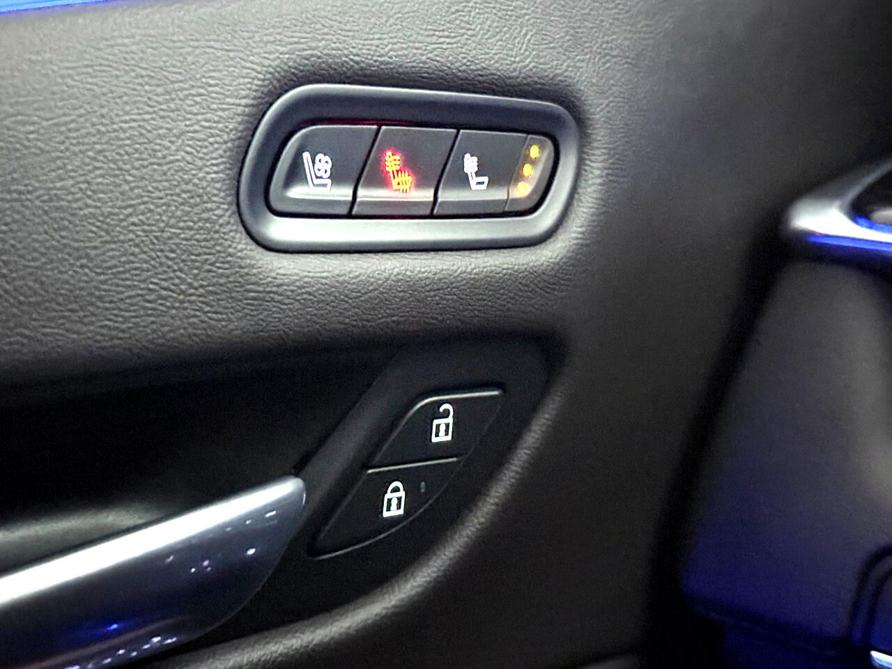 Vehicle image 39 of 56