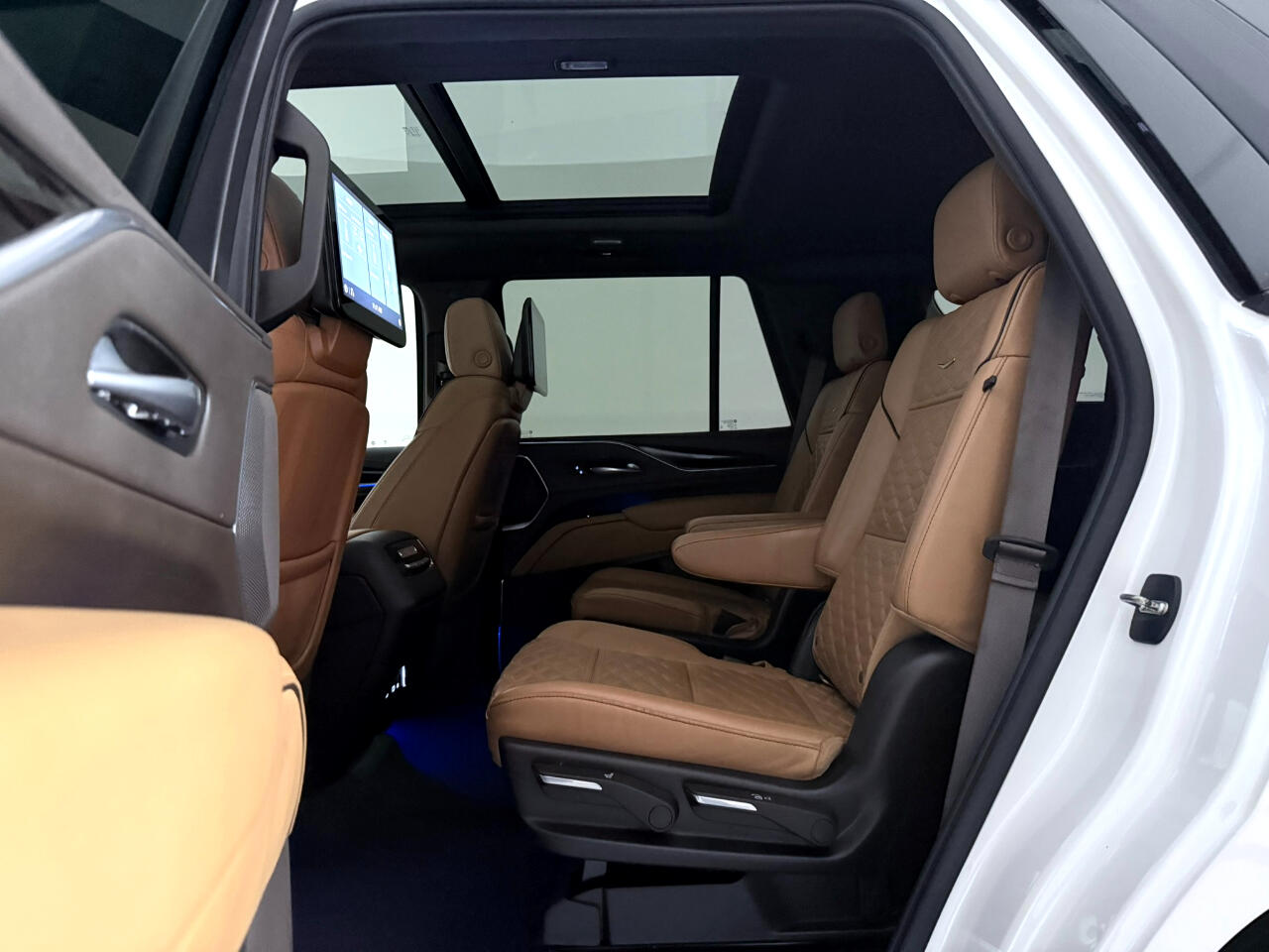 Vehicle image 19 of 56