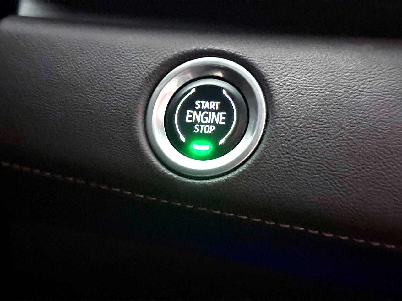 Vehicle image 40 of 56