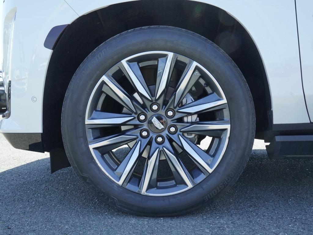 Vehicle image 10 of 29
