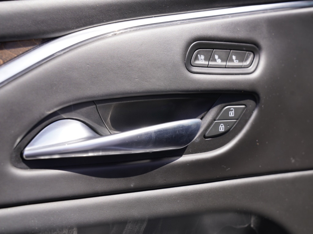Vehicle image 12 of 29