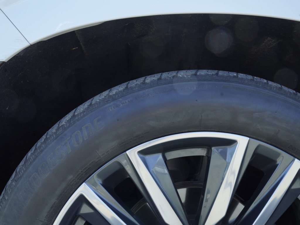 Vehicle image 11 of 29