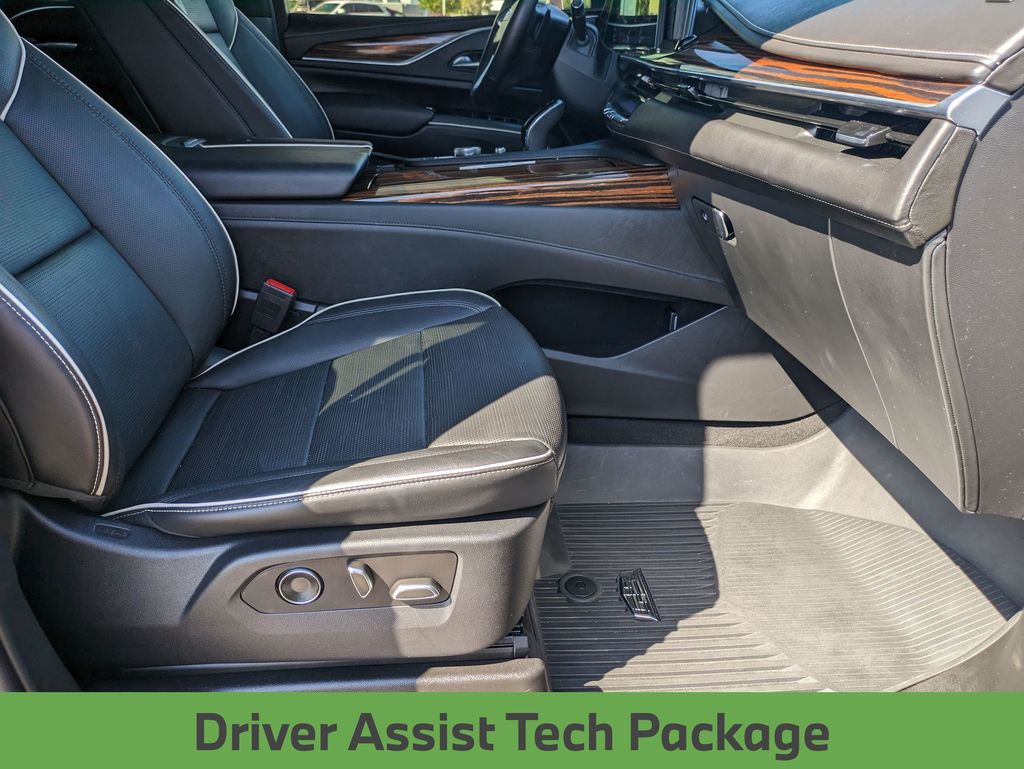 Vehicle image 12 of 34