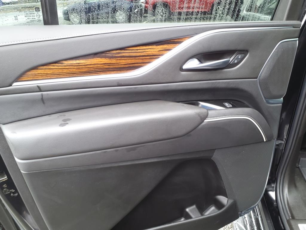 Vehicle image 21 of 53