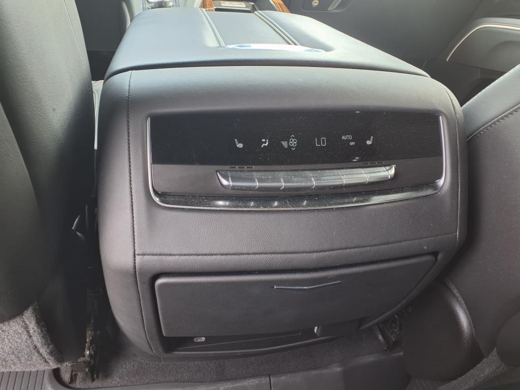 Vehicle image 44 of 53