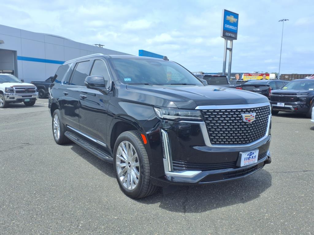 Vehicle image 4 of 53