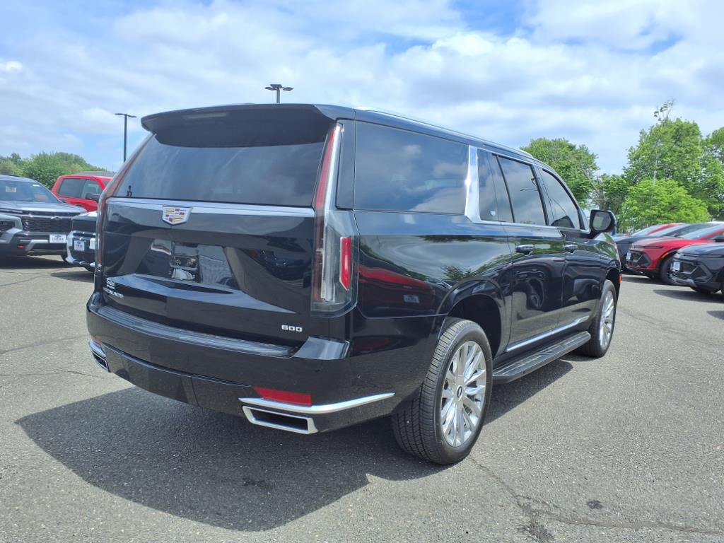 Vehicle image 7 of 53
