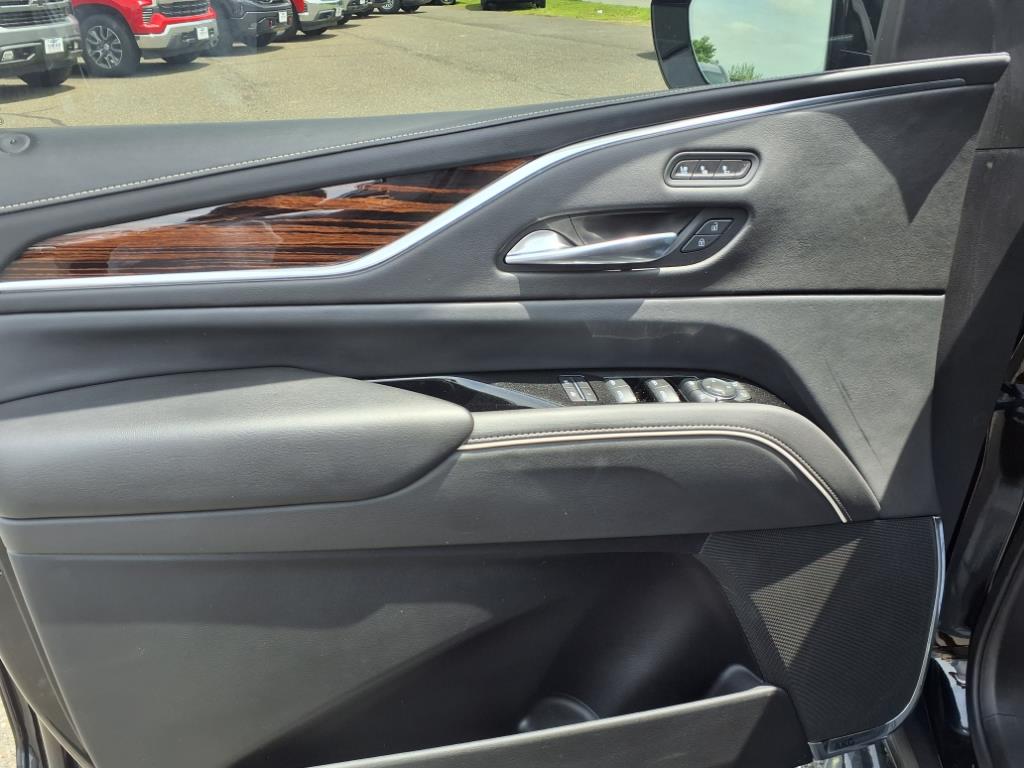 Vehicle image 46 of 53