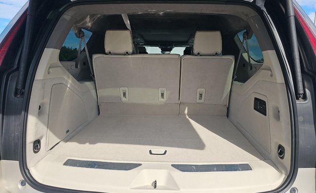 2021 Cadillac Escalade ESV Premium Luxury Platinum Image 6 of 15