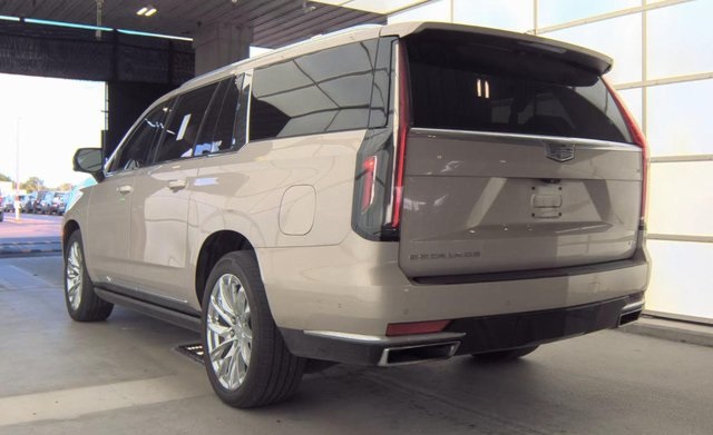 2021 Cadillac Escalade ESV Premium Luxury Platinum Image 5 of 15