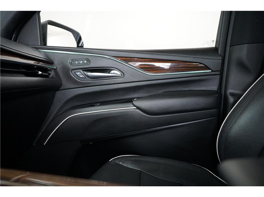 Vehicle image 16 of 29