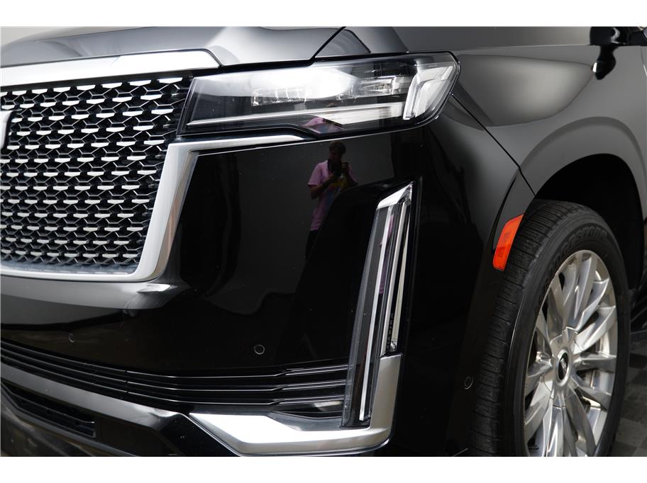 Vehicle image 2 of 29