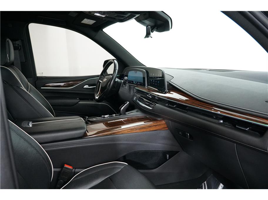 Vehicle image 23 of 29