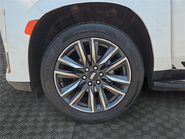 Vehicle image 10 of 39