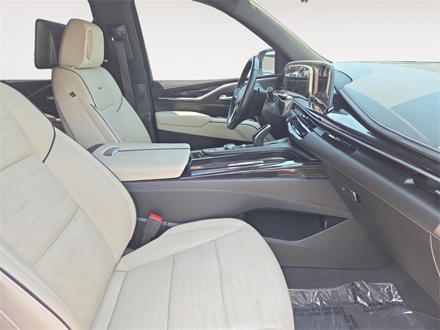Vehicle image 20 of 39