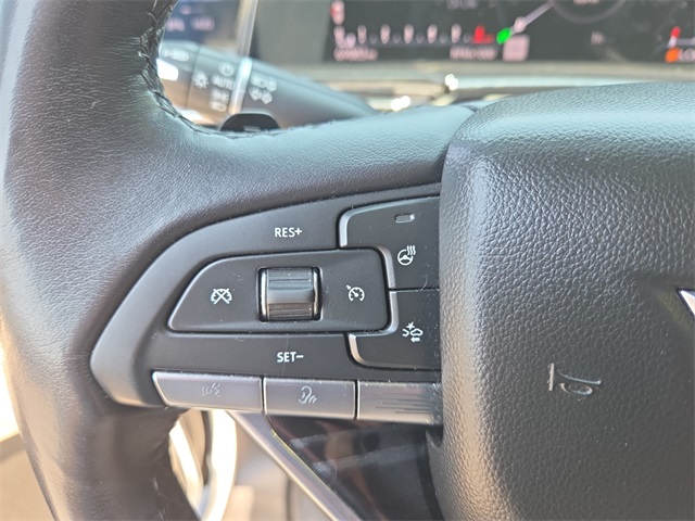 Vehicle image 32 of 39