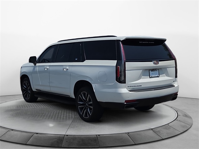 Vehicle image 7 of 39