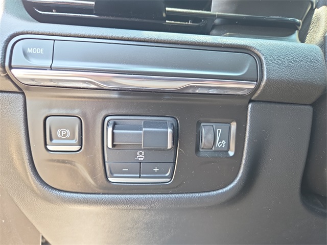 Vehicle image 30 of 39