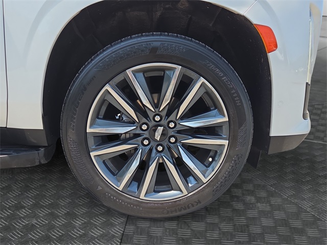 Vehicle image 12 of 39