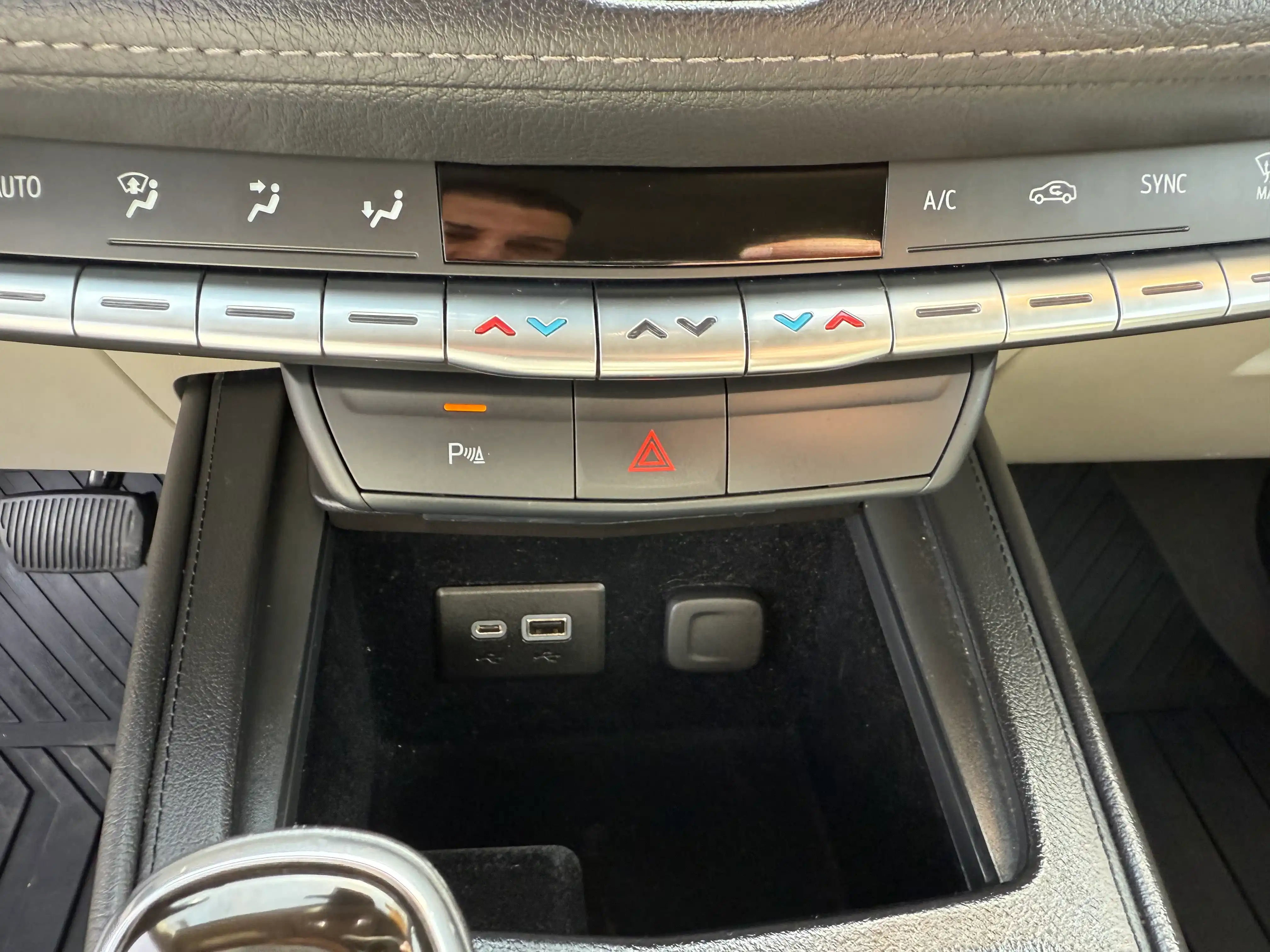Vehicle image 136 of 163