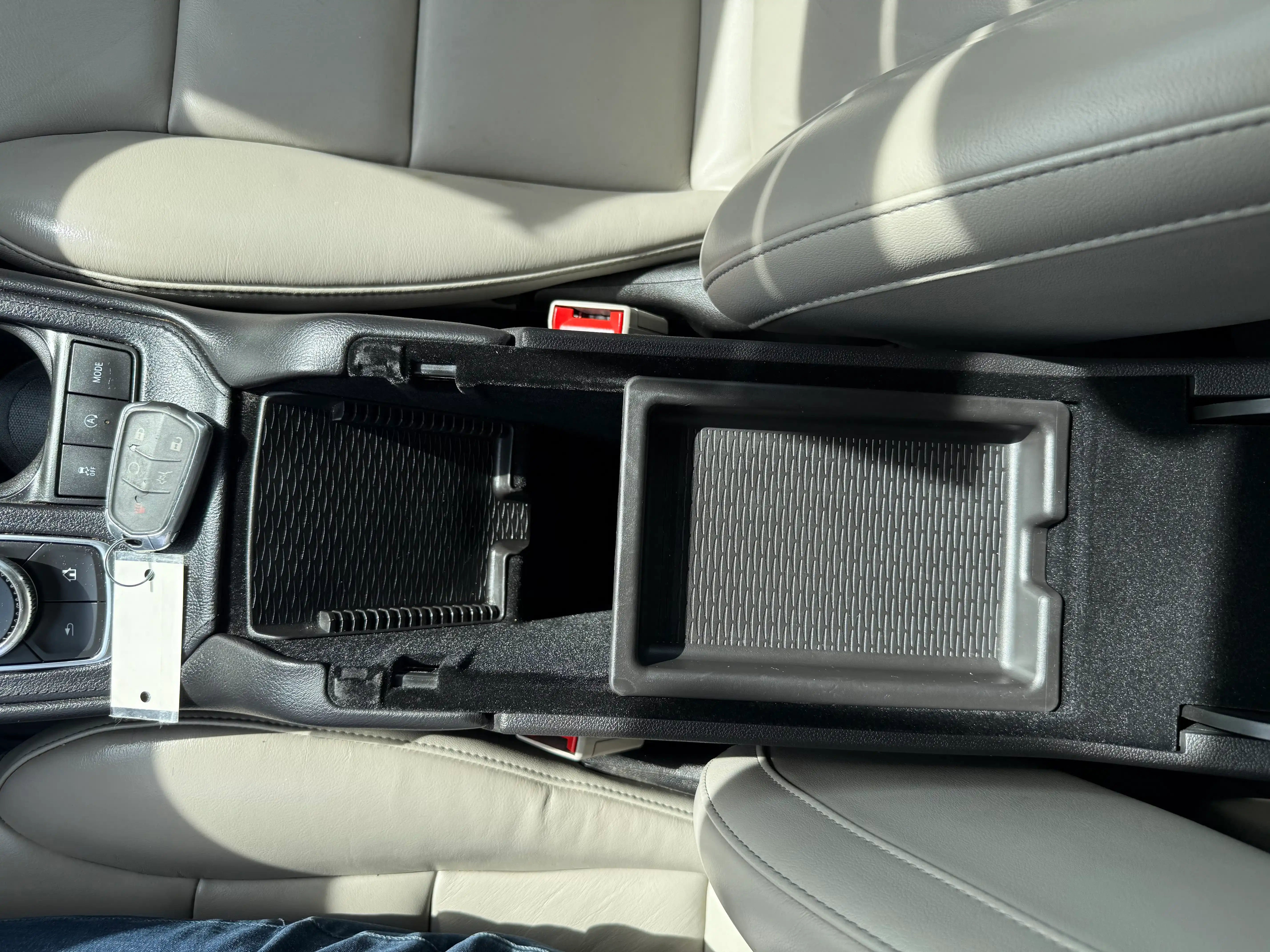 Vehicle image 102 of 163