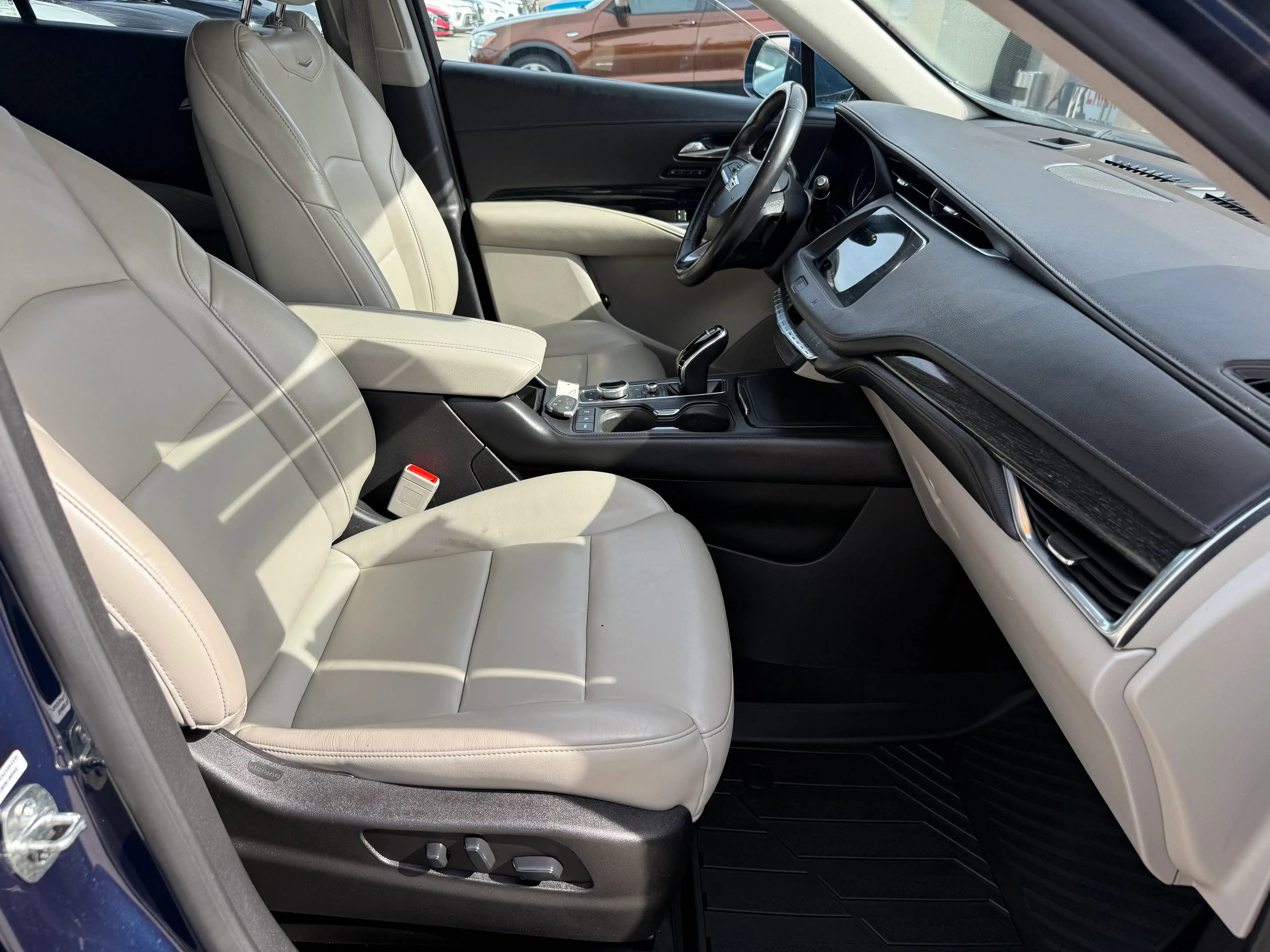Vehicle image 54 of 163