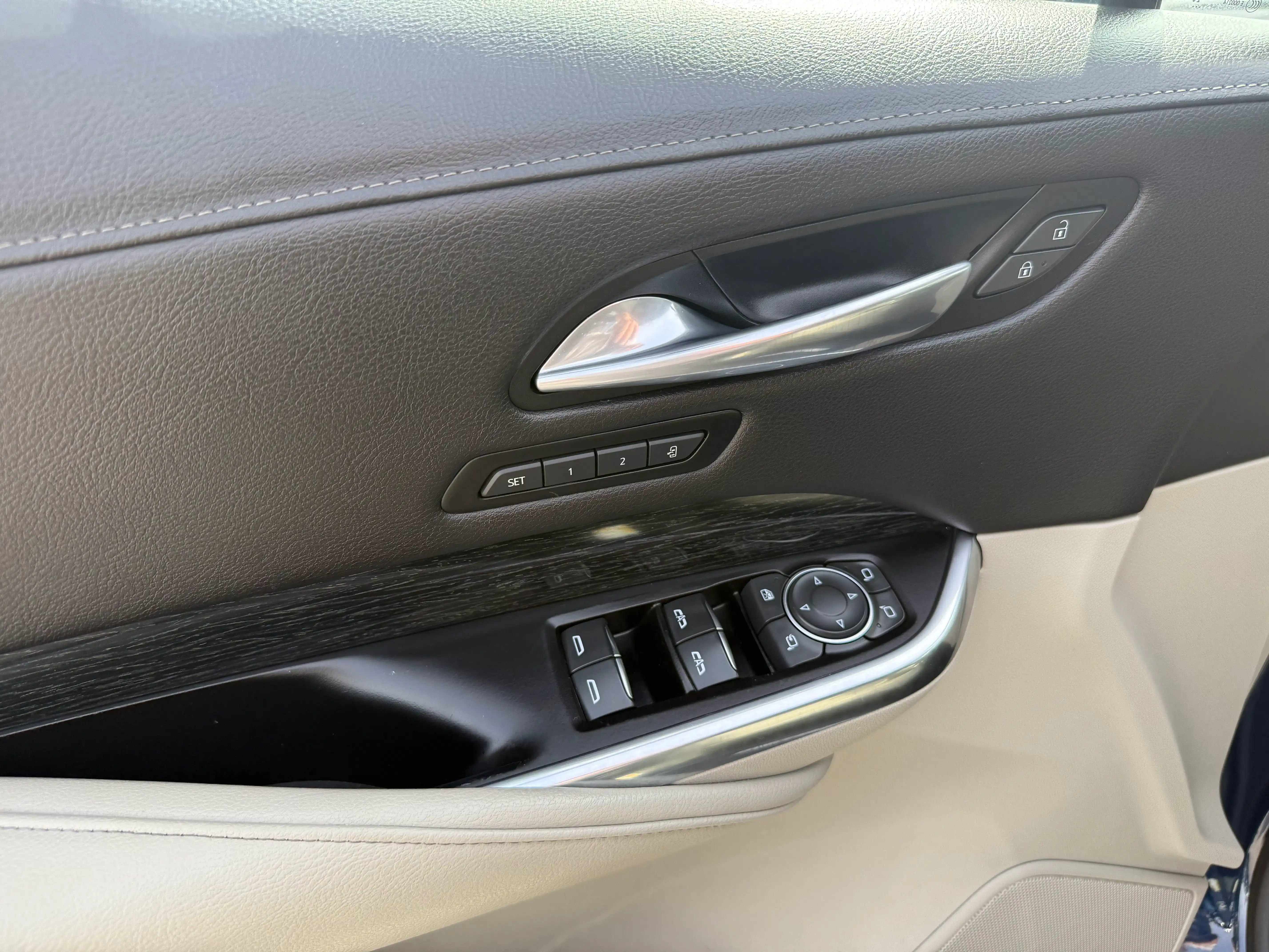 Vehicle image 90 of 163