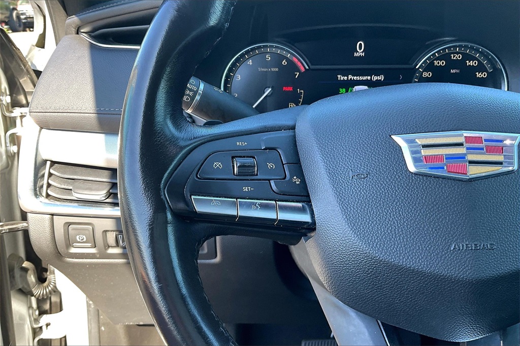 Vehicle image 11 of 31