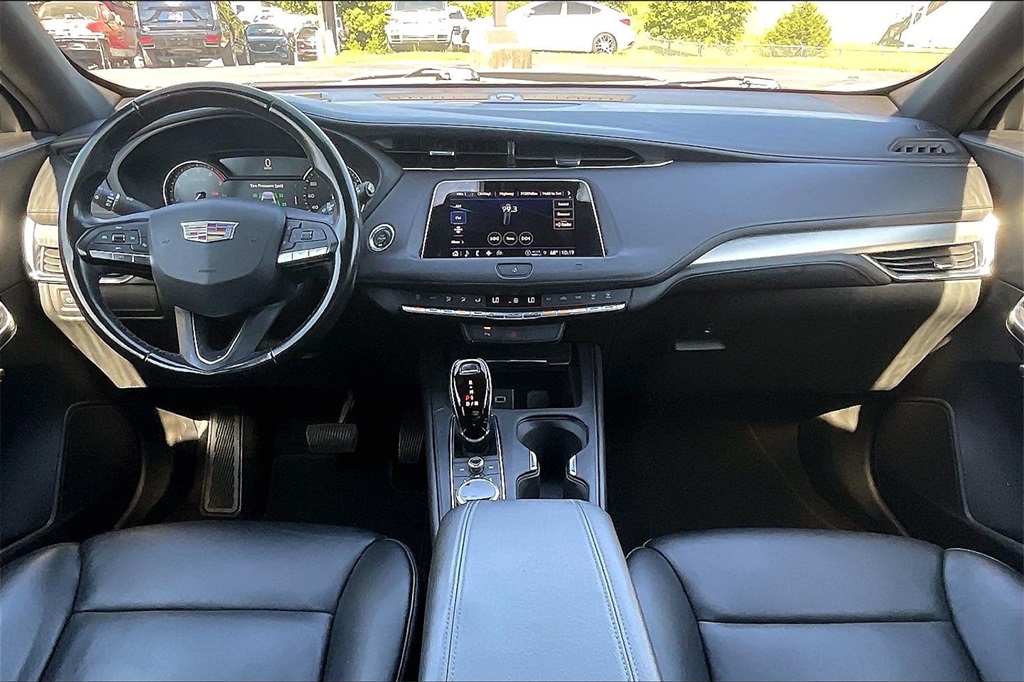 Vehicle image 8 of 31